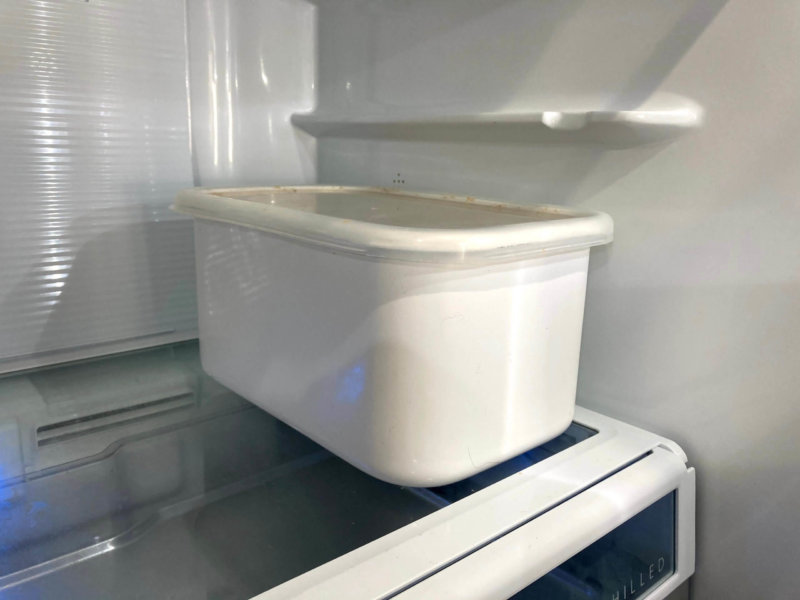 野田琺瑯レクタングル深型を冷蔵庫にスッキリおさめたところ