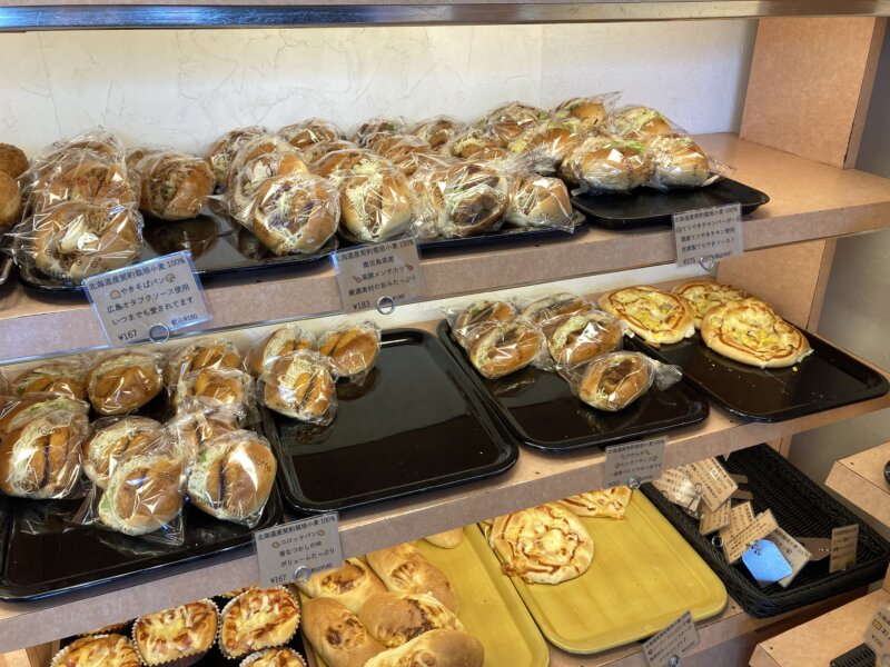 『etoffe（えとふぇ）』店内に並んだパン