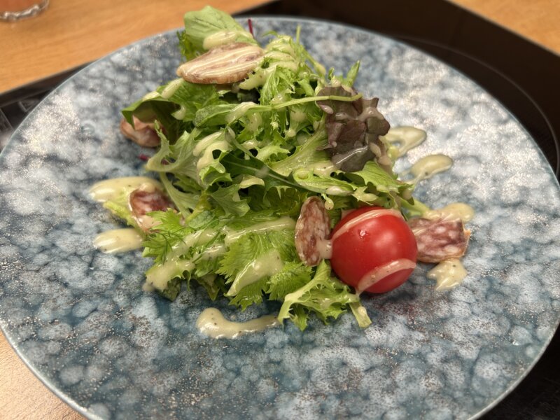 「蔵王の森」がつくる美と健康の温泉宿　ゆと森倶楽部　朝食のサラダ