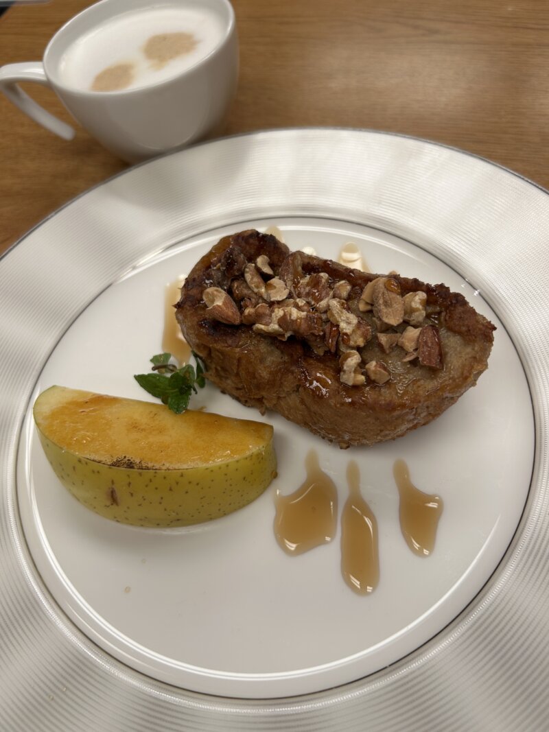 「蔵王の森」がつくる美と健康の温泉宿　ゆと森倶楽部　朝食のフレンチトースト