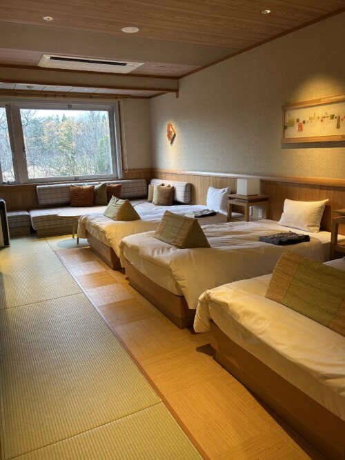 「蔵王の森」がつくる美と健康の温泉宿　ゆと森倶楽部　さくらトリプルの部屋