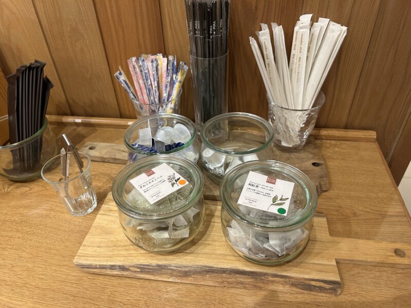 「蔵王の森」がつくる美と健康の温泉宿　ゆと森倶楽部　ラウンジお茶