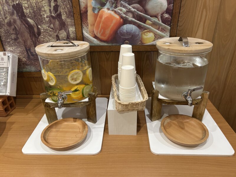 「蔵王の森」がつくる美と健康の温泉宿　ゆと森倶楽部　ラウンジデトックスウォーター