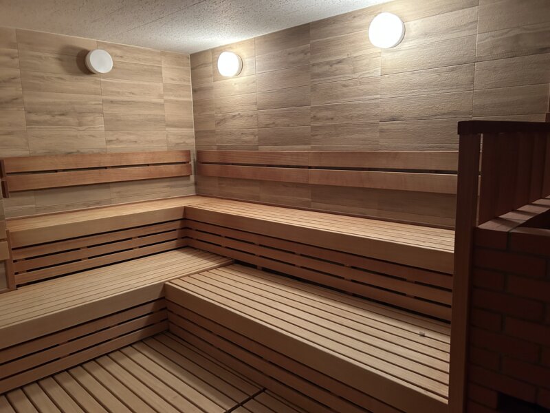 「蔵王の森」がつくる美と健康の温泉宿　ゆと森倶楽部　大浴場サウナ