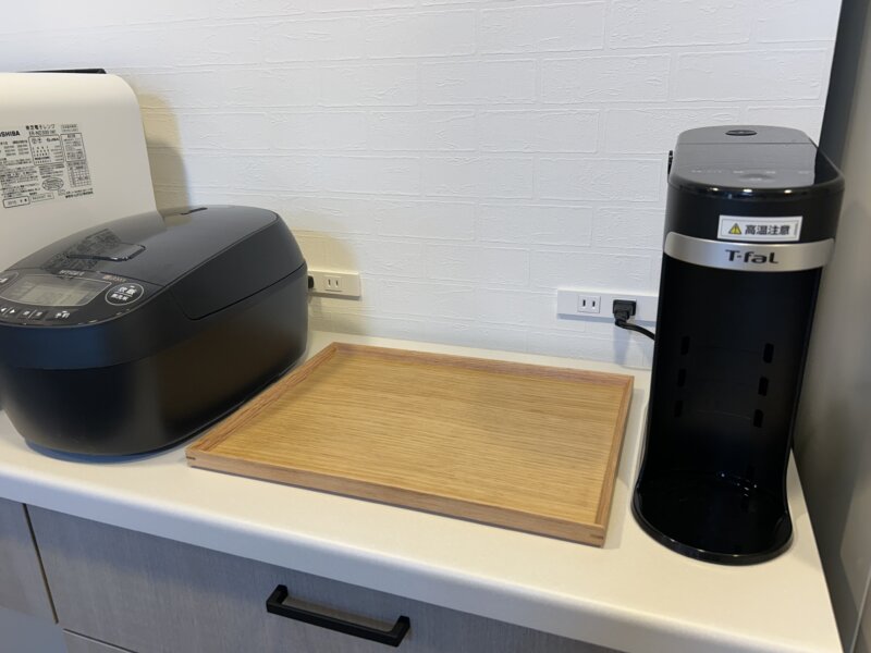 カップボード上に作った作業スペース