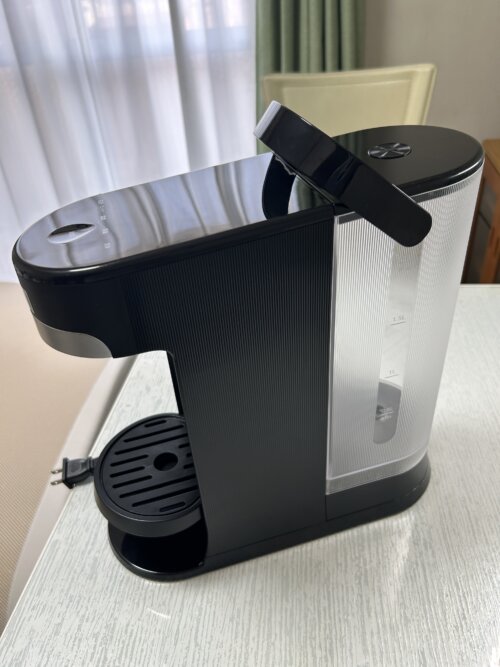 ティファールの瞬間湯沸かしケトル「ヴィテス 2.0L」外観